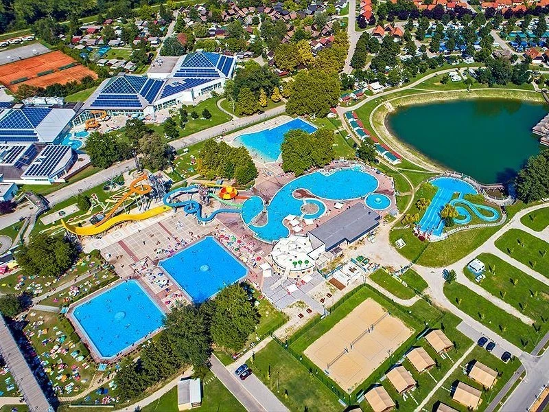 Genieen Sie Camping Terme Catez  Estivotravel